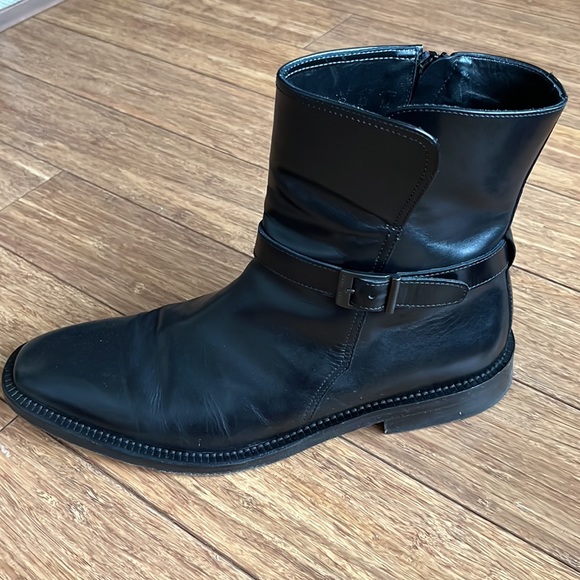 HUGO BOSS Leather boots . - Picture 2 of 10